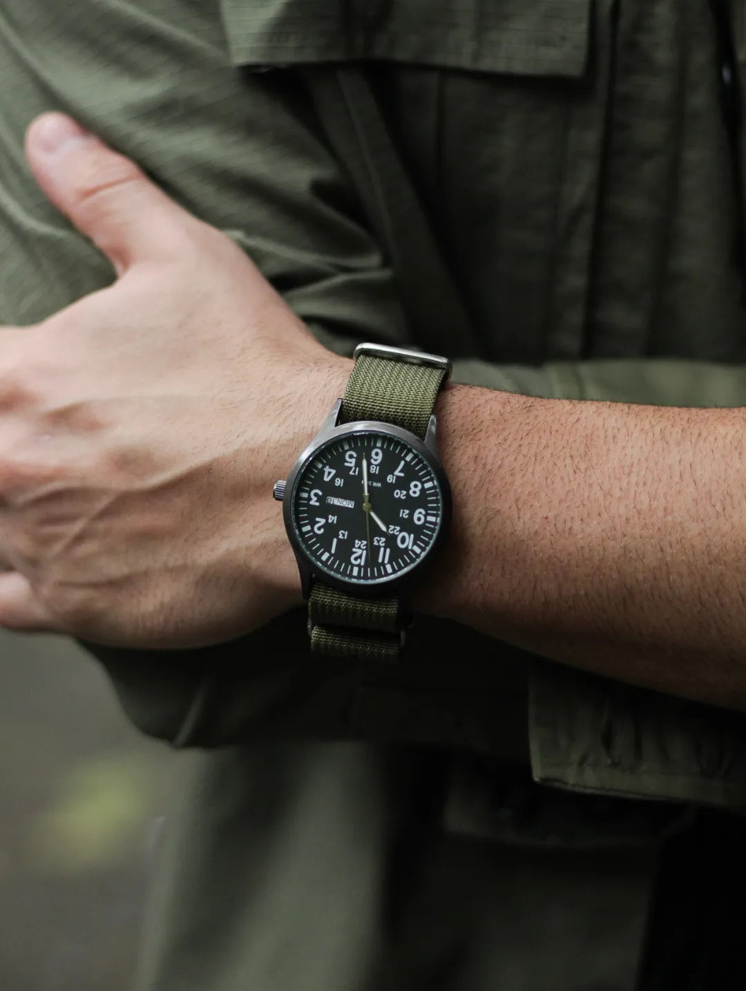 KRAVENOR SENTINEL BLACKOUT - (WATCH + EXTRA STRAP)